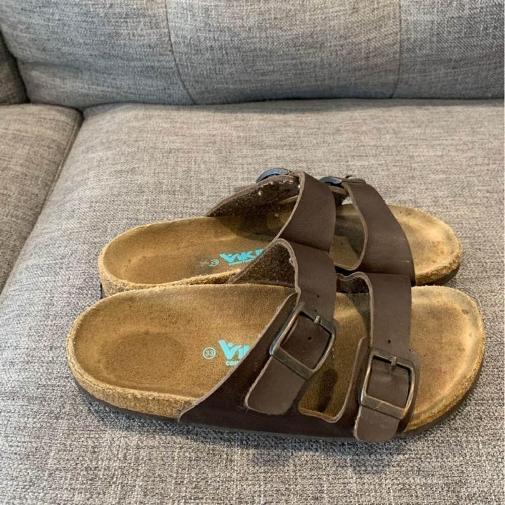 Girls Viking Comfort Revolution Sandals. Size 33 (1/1.5). Excellent Condition.